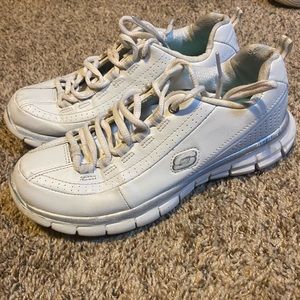 Women’s Skechers Size 6.5